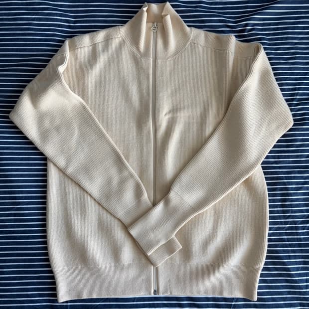 유니클로u 메리노울니트집업