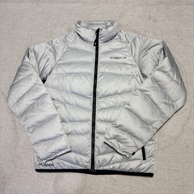 컬럼비아 티타늄 실버 경량 패딩