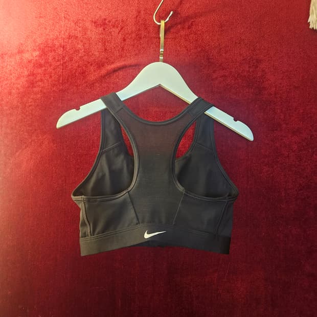 나이키(Nike) 드라이핏 스우시 프론트 집업 탑 M size