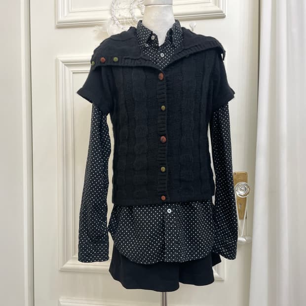 black mori twist half collar cardigan
