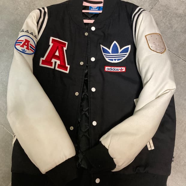 아디다스 바시티 자켓