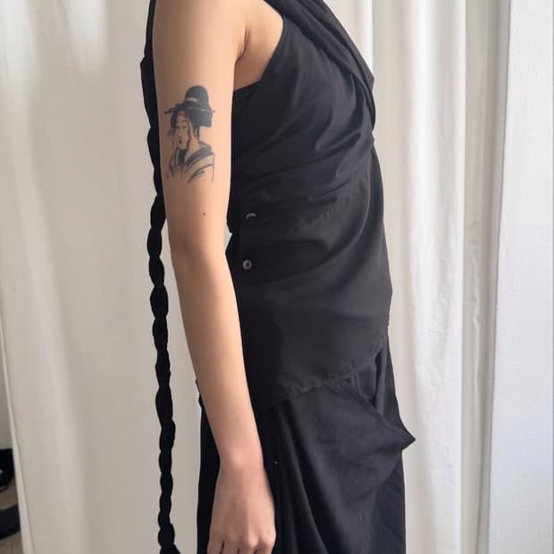 kindred 킨드레드 wrap top (size 1)