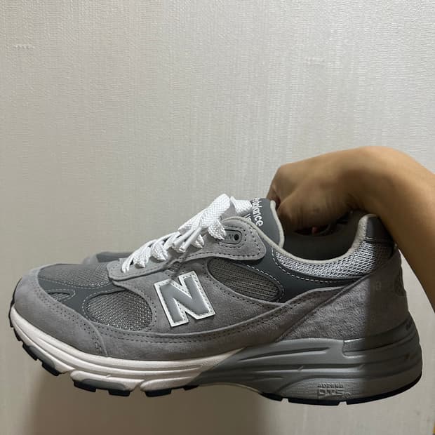 285 D) 뉴발란스993 팝니다
