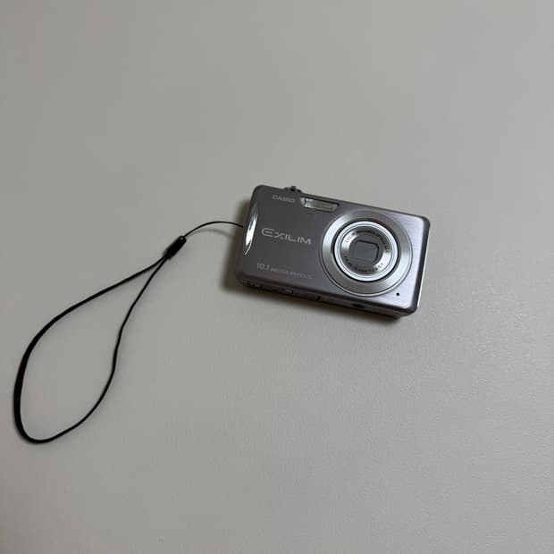 카시오 EX-Z270 디지털 카메라 실버 (상태 완전 좋아요!)