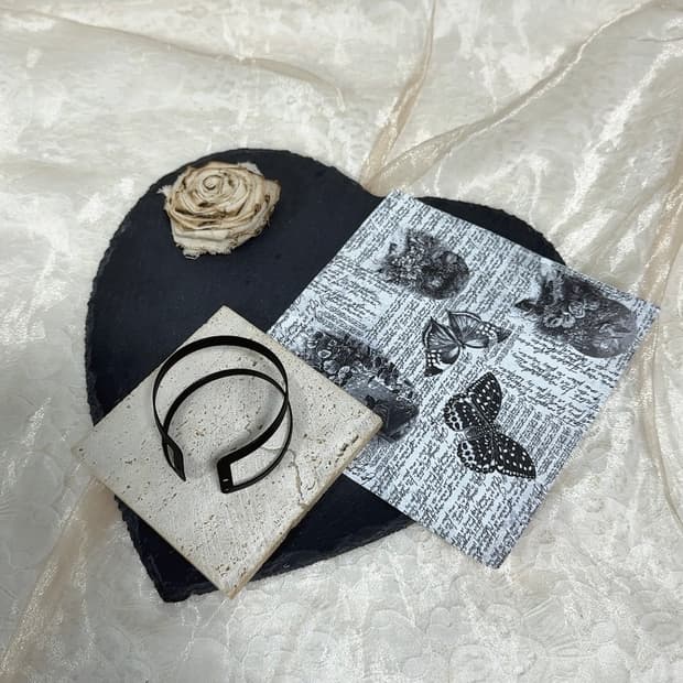 빈티지 마테 블랙 오픈 팔찌