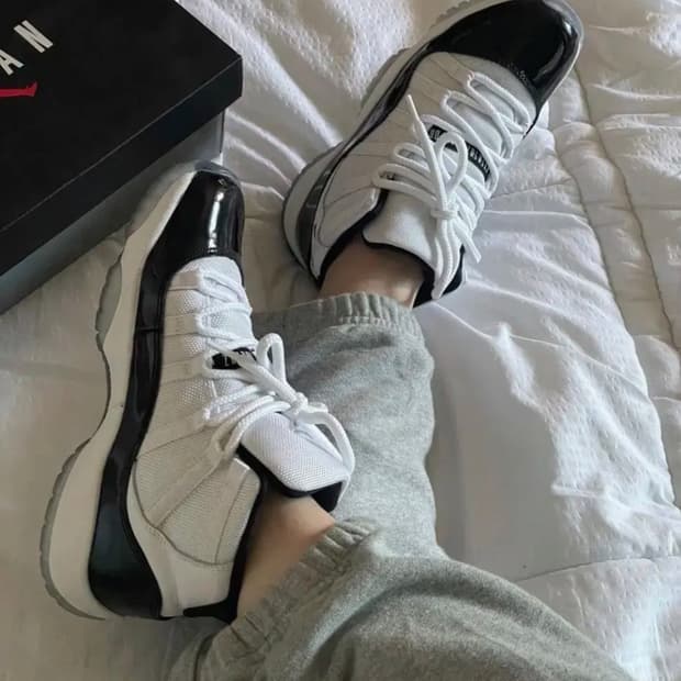 조던 11 레트로 콩코드 