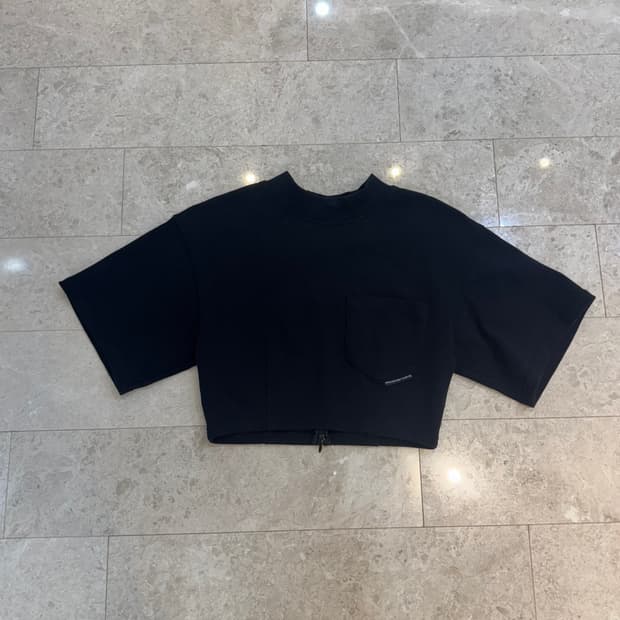 알렉산더왕 블랙 크롭 티셔츠