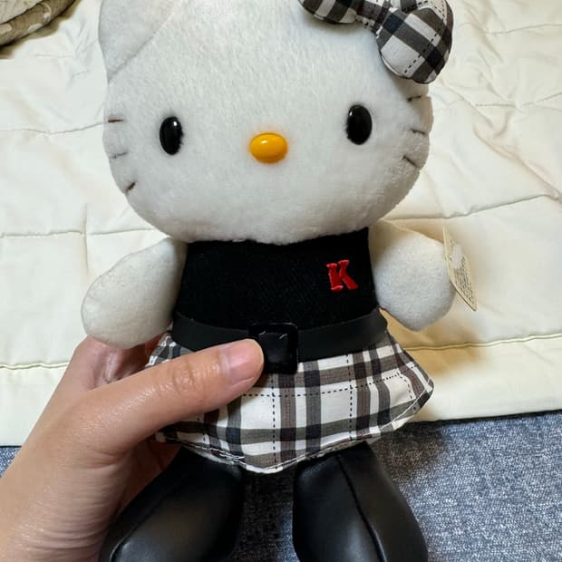 헬로키티 체크 인형 판매중 택O