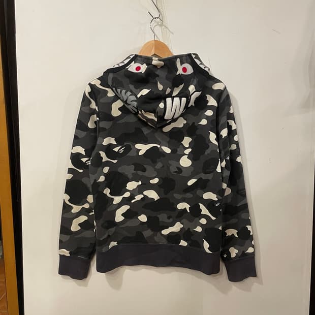 베이프 시티카모 샤크후드집업 m