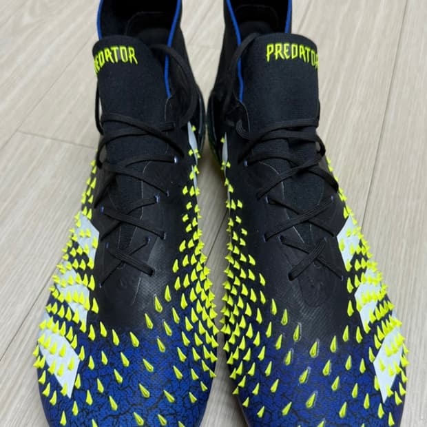 아디다스 프레데터 프릭 축구화 280 새상품