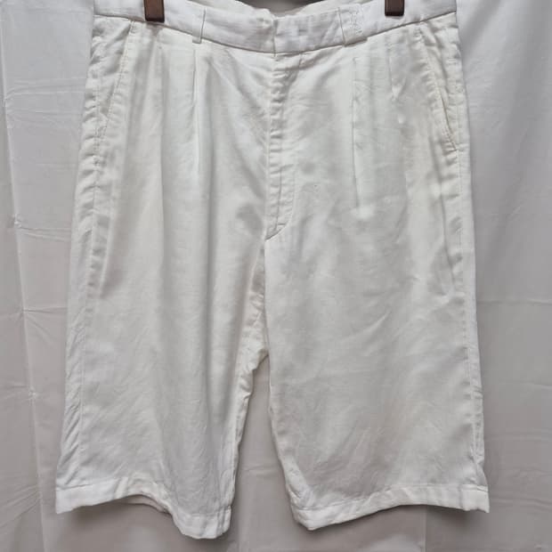 입생로랑 하프팬츠 