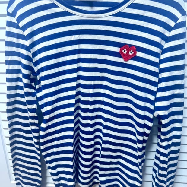 급처) 꼼데가르송 X 인베이더 픽셀 와펜 스트라이프 롱 슬리브 네이비