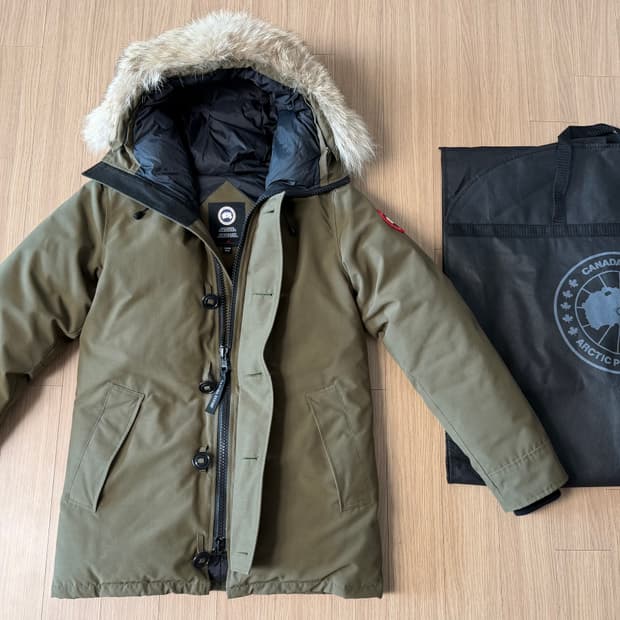 캐나다구스 샤토 밀리터리 그린 퓨전M 판매합니다.