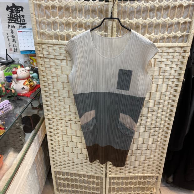 3/66 정품 플리츠플리즈 팝니다