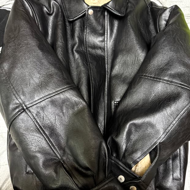 라퍼지스토어 블랙 무스탕 자켓L사이즈