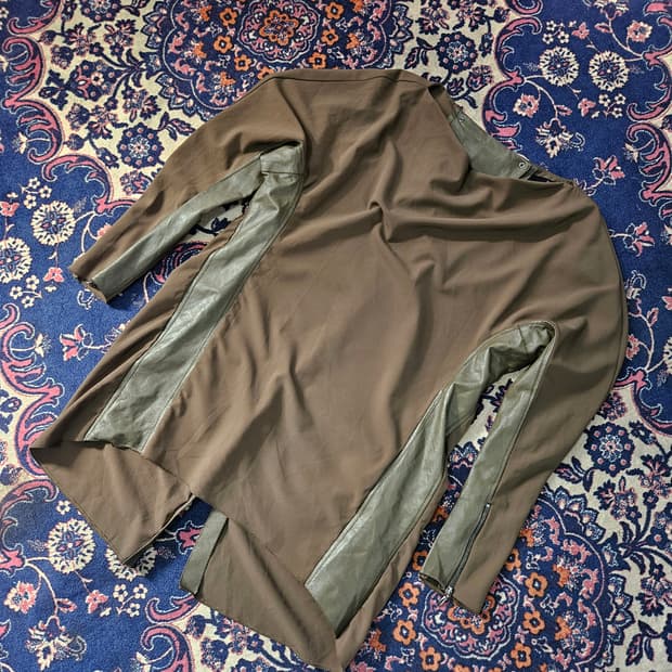 랑방 컬렉션(Lanvin) 카키 양가죽 레이어드 블라우스