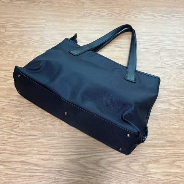 이세이미야케 im product 가죽 레더 토트백