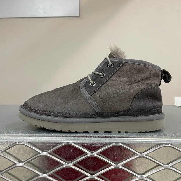 어그 뉴멜 스웨이드 부츠 260