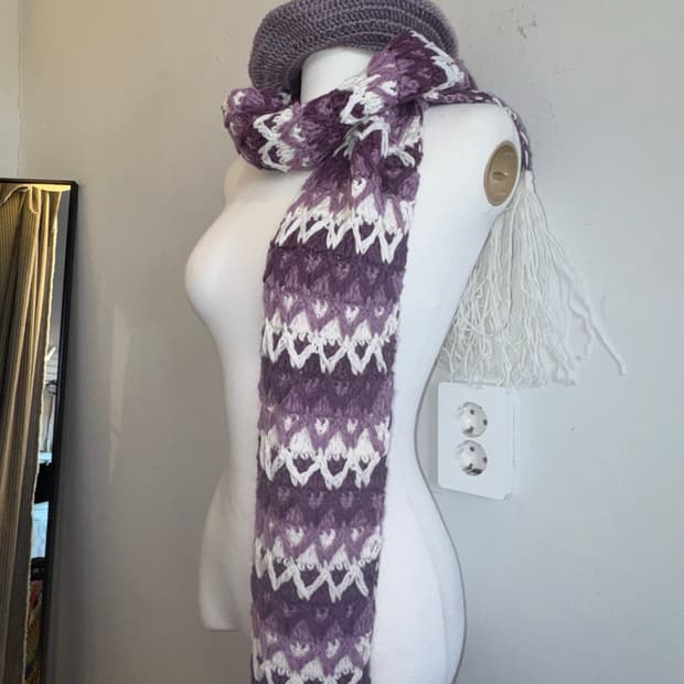 퍼플 뜨개 목도리