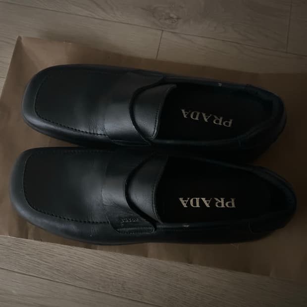 프라다 로퍼 270사이즈