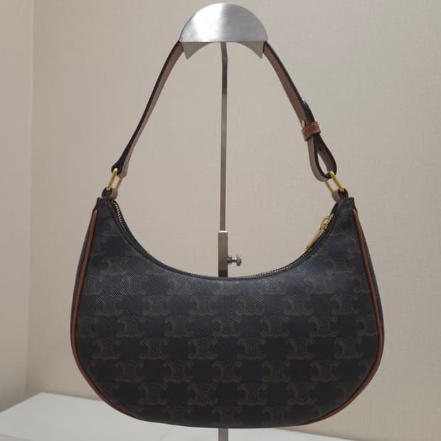 셀린느 아바백 미디움