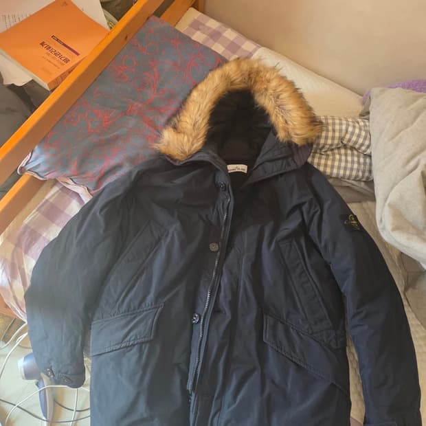 스톤아일랜드 마이크로랩스 패딩 100-105