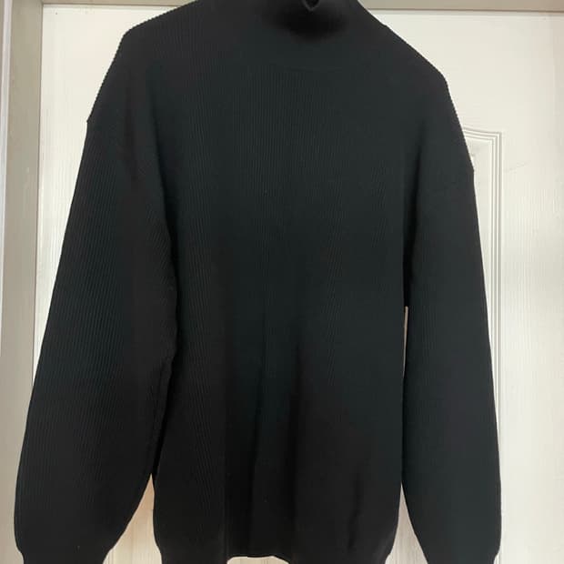 그라프페이퍼 하이덴시티 하이넥 니트 