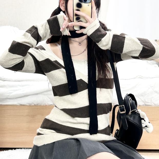 아베크롬비 순록 브라운 단가라 브이넥 니트