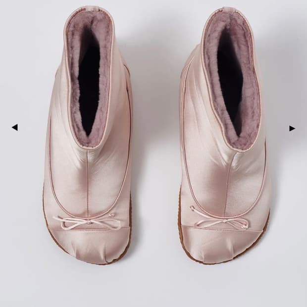 ABRA 핑크새틴 부츠