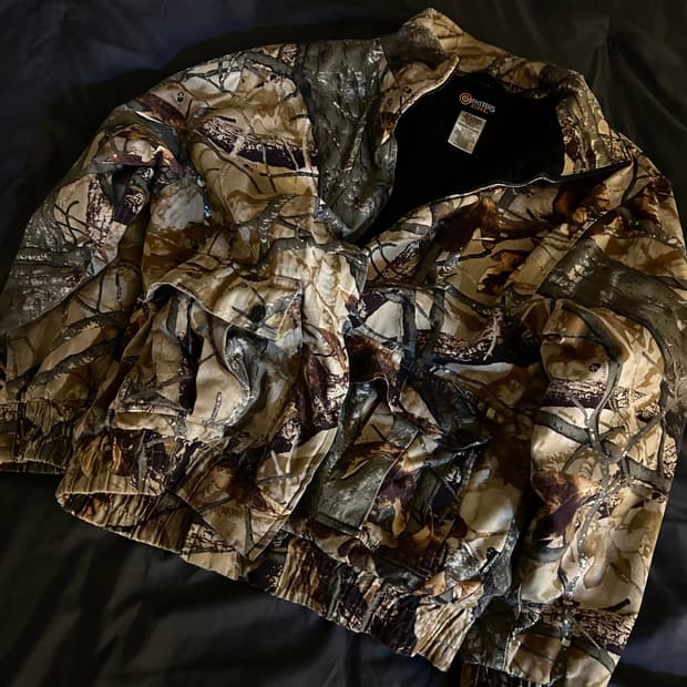 Dead leaves Pattern Over Jacket