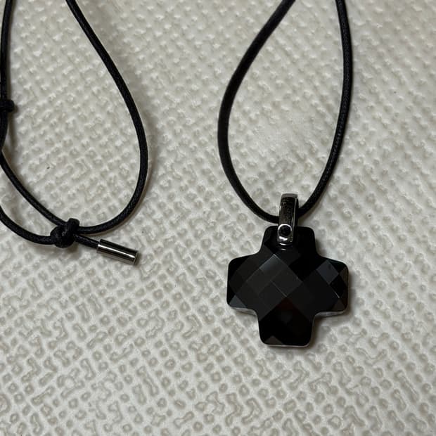 스와로브스키(Swarovski) 대표적인 크로스(십자가) 펜던트