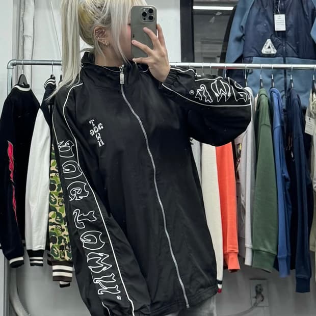 도그타운 사이드 로고 바람막이