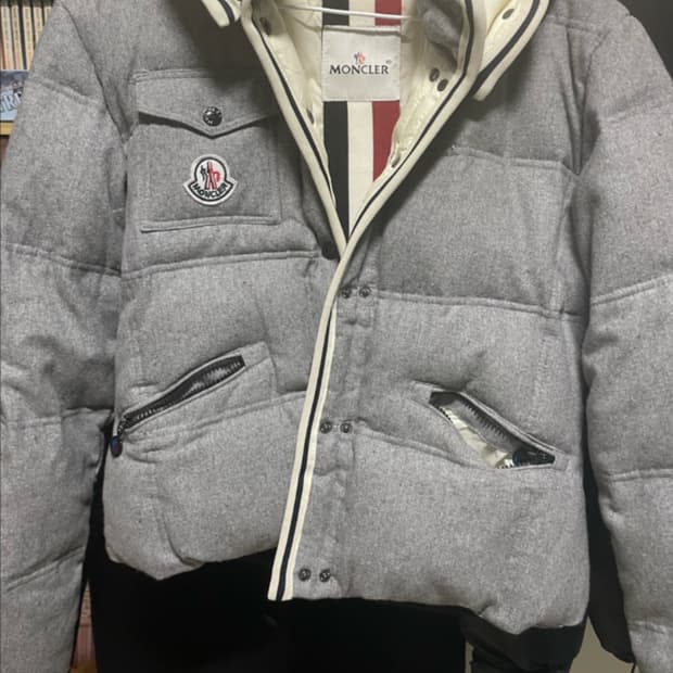 몽클레어로더패딩.  M