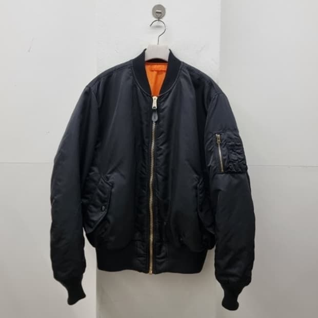 ALPHA INDUSTRIES 알파 인더스트리