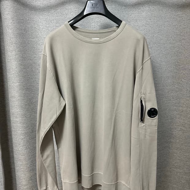 CP컴퍼니 맨투맨 라이트그레이 (XXL)