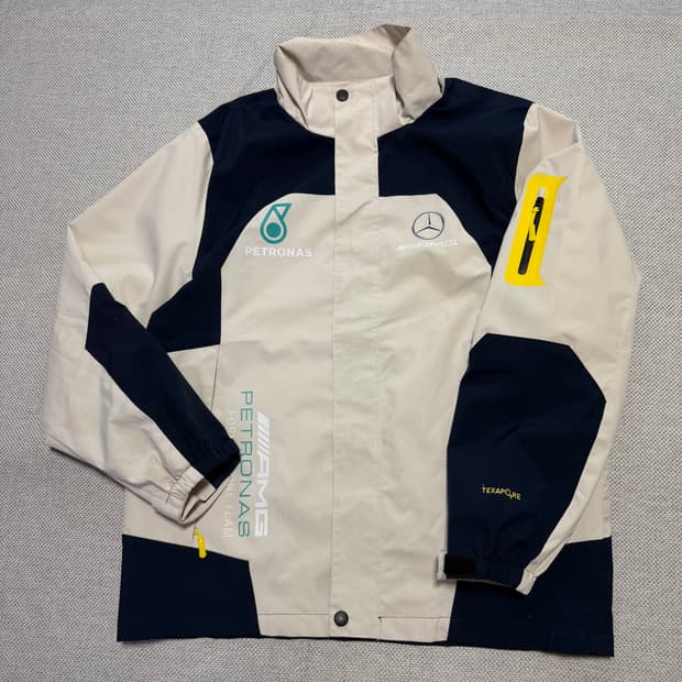 메르세데스 벤츠 AMG 페트로나스 팀 자켓