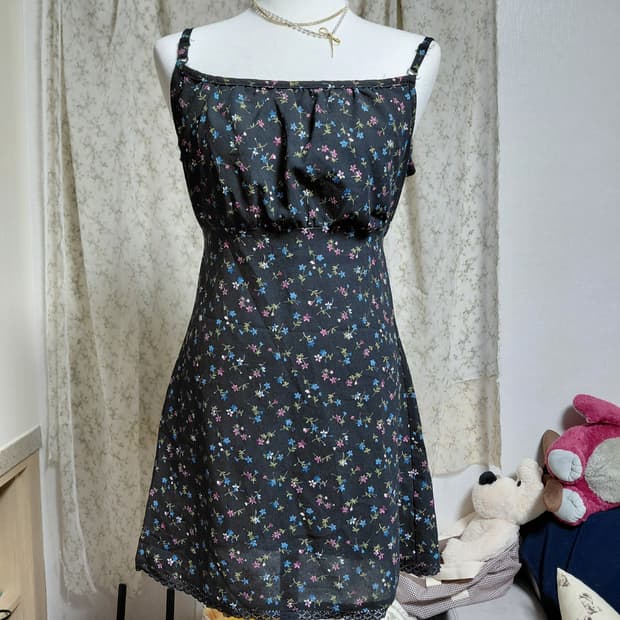[일본빈티지] 플라워 블랙 끈나시 미니 원피스