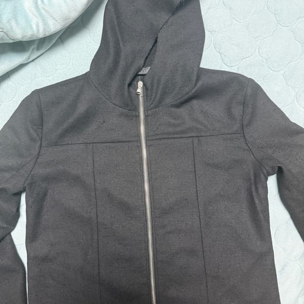 YYYY 울 후드집업