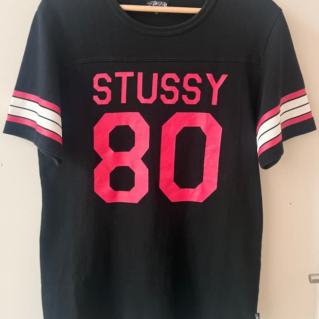 스투시(STUSSY) 80 풋볼 티