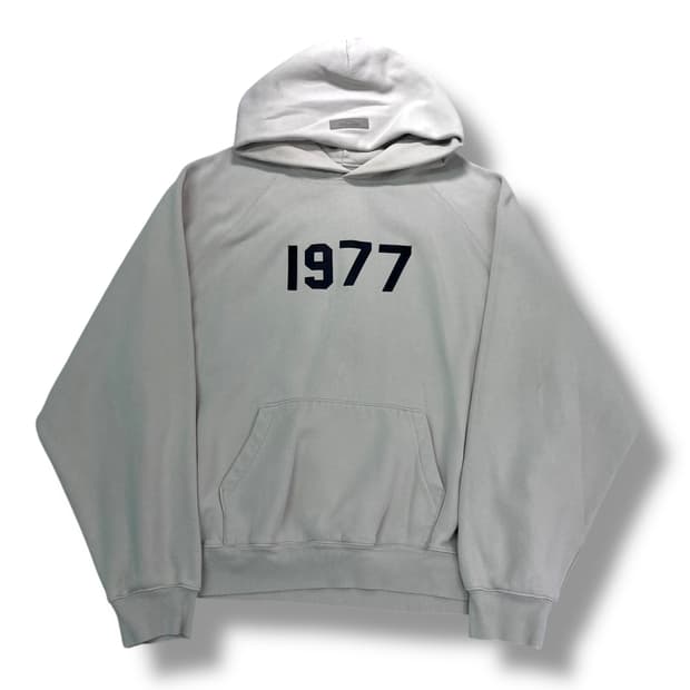 105 피오갓 에센셜 1977 후드티