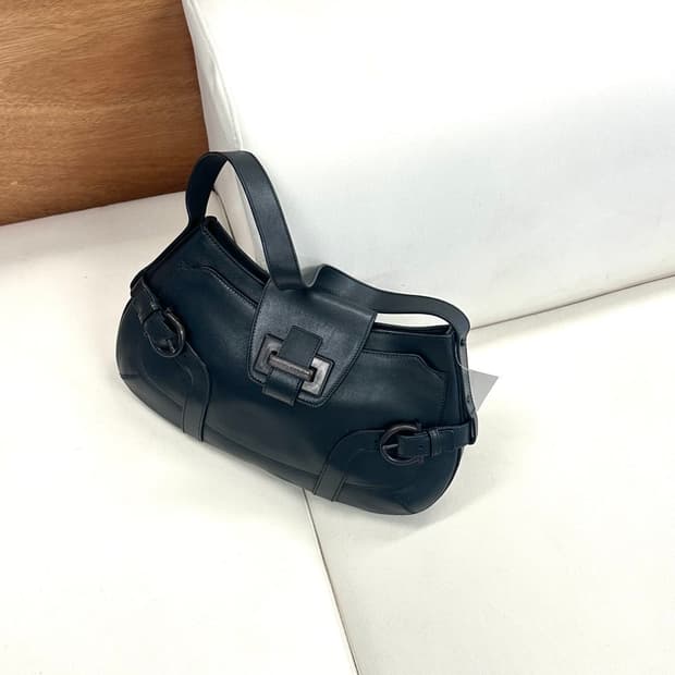 페라가모 빈티지 버클 숄더백 (정품)