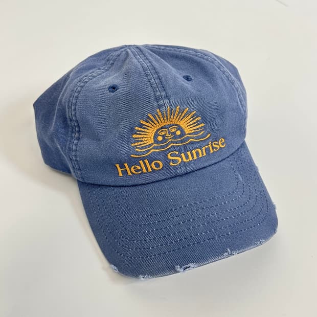 헬로선라이즈 워싱 데미지 6패널 캡 os