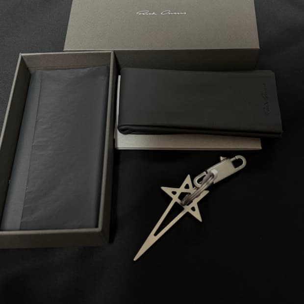 릭오웬스 펜타그램 키링