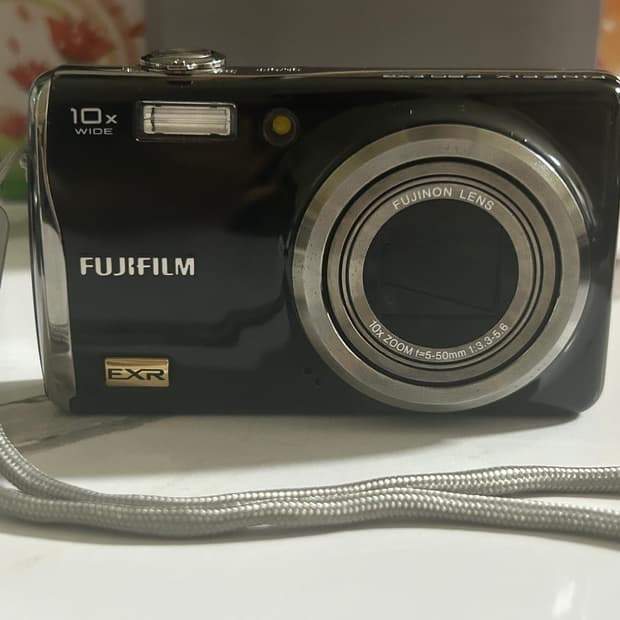 후지필름 f80exr 블랙디카