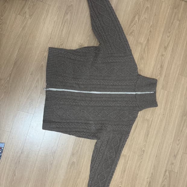 밀로 프레즐 니트 집업  새상품