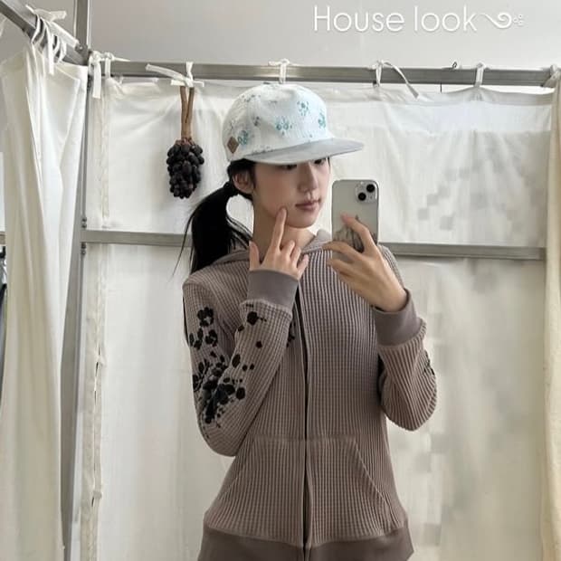 콜로신스 후드집업 모카색상