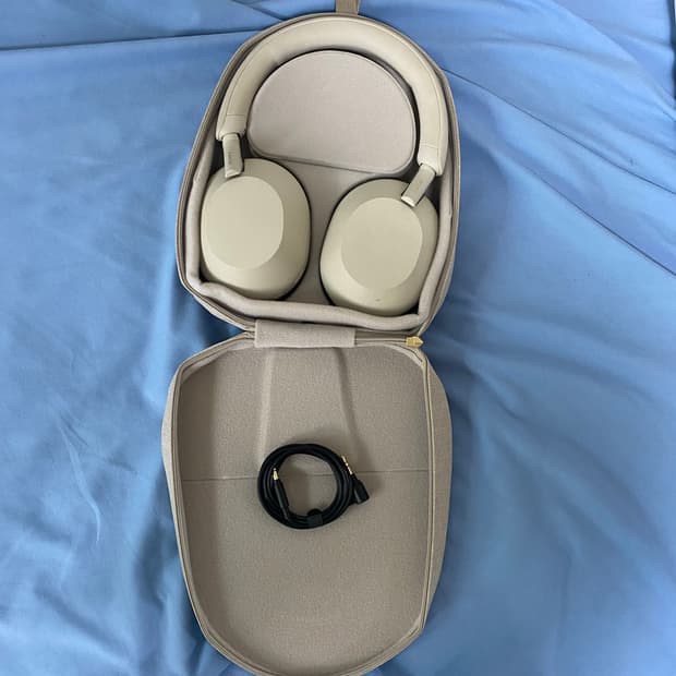 소니 WH-1000XM5 헤드셋 팝니다