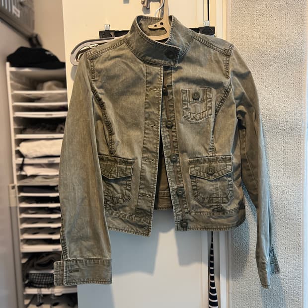 밀리터리 크롭 자켓