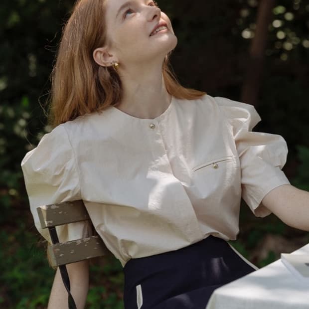 틸아이다이 퍼프 소매 진주 포인트 볼륨 블라우스 F