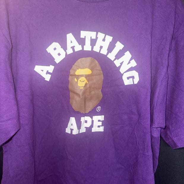 베이프 23SS 컬리지 티셔츠 퍼플